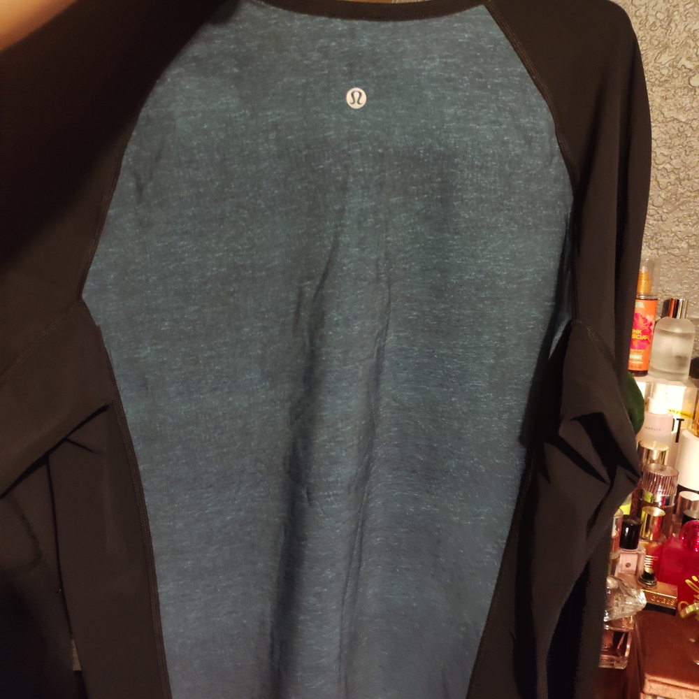 lululemon athletica Black and Blue Long Sleeve Tee